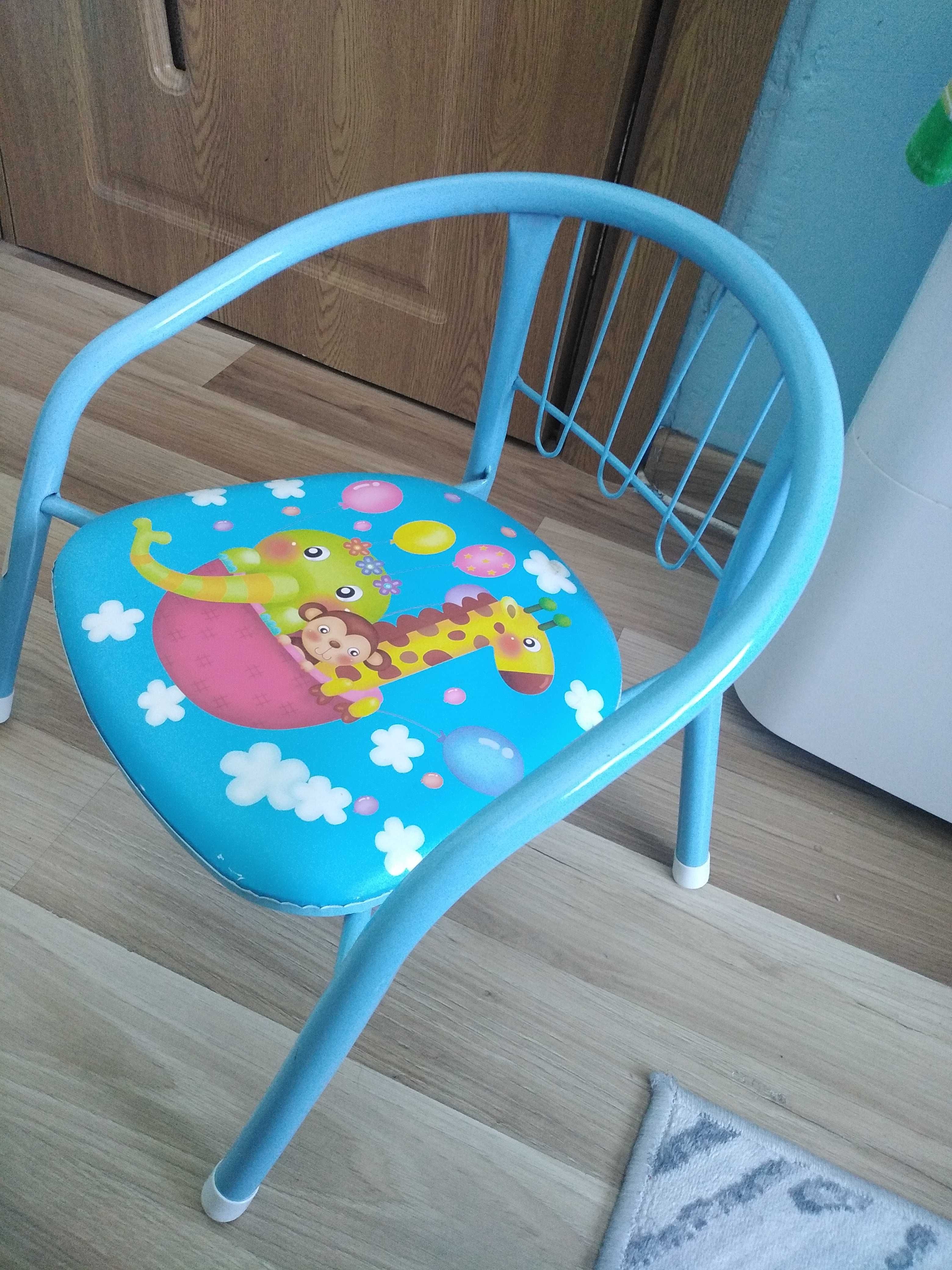 Детско столче запазено