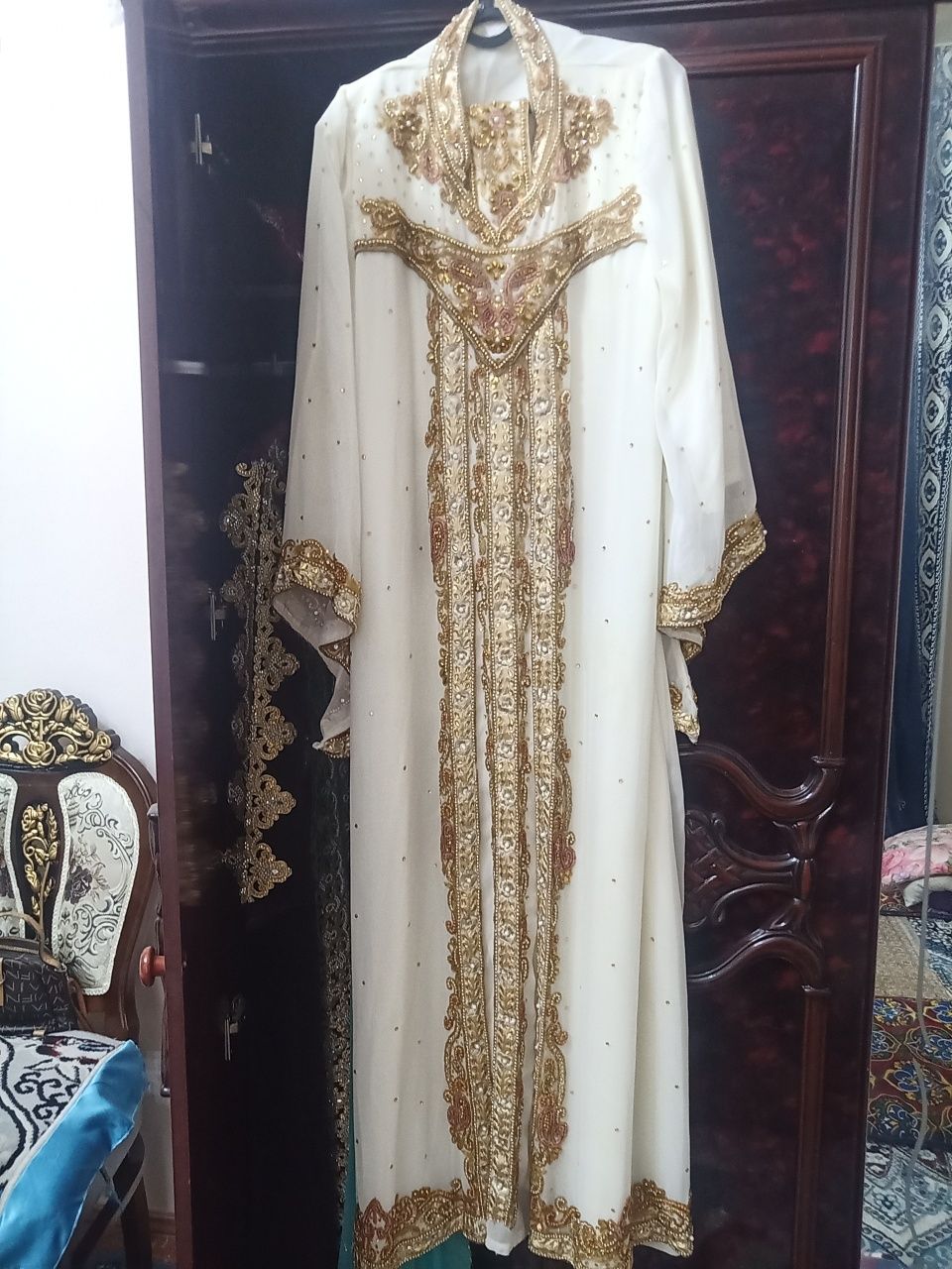 Абая курти сафед
