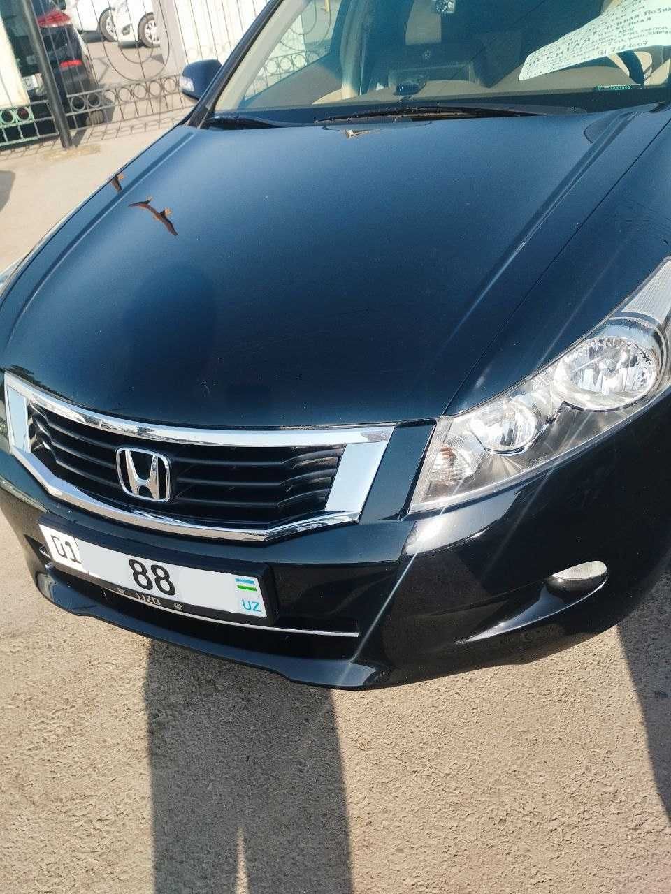 Продаётся Honda Accord 2.4
