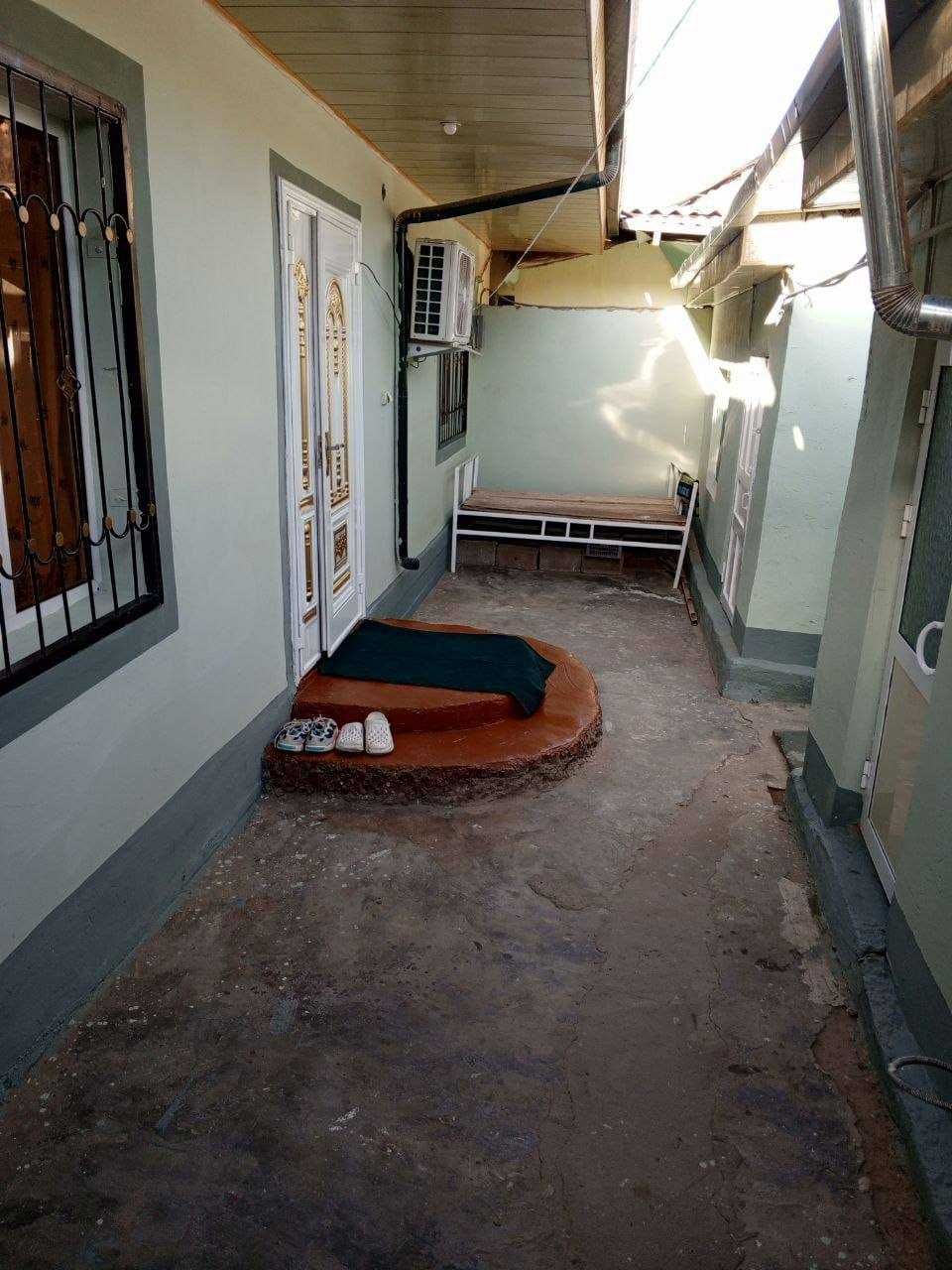 Xovli uy sotiladi