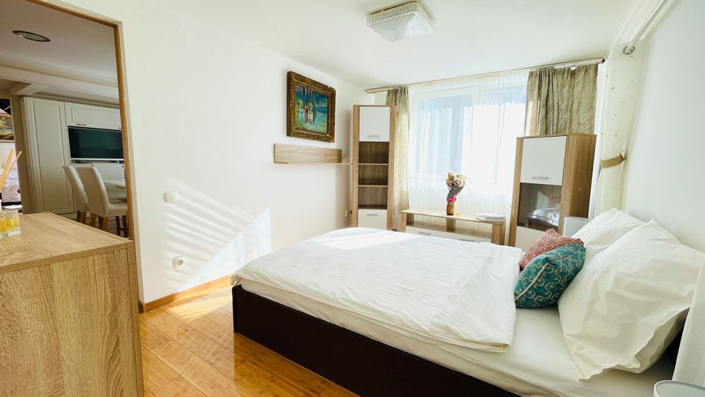 Apartament 3 dormitoare living bucatarie 2 bai