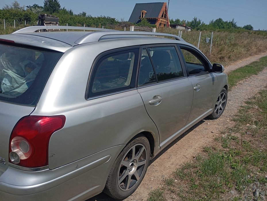 Toyota Avensis Facelit 2D4D