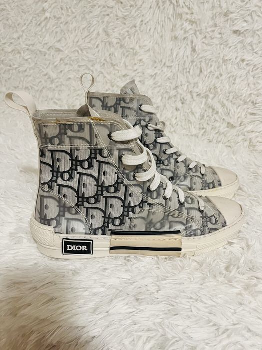 Tenenisi sport D i o r Essentials - ca noi, fara accesorii