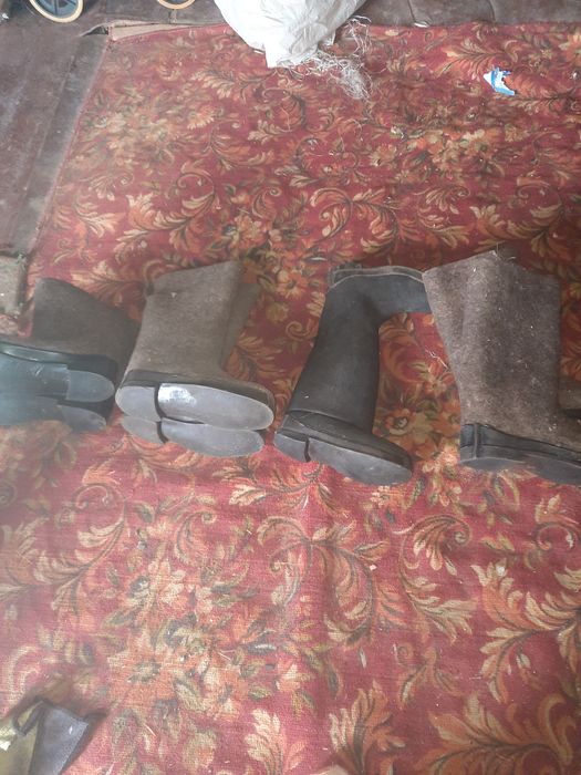 Продам взрослые валенки