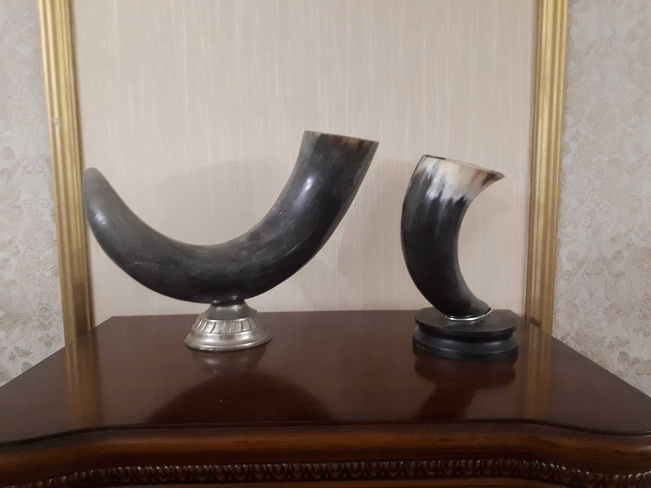Продам предмет интерьера  статуэки рожки для вина