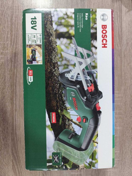 BOSCH Акумулаторен градински трион KEO