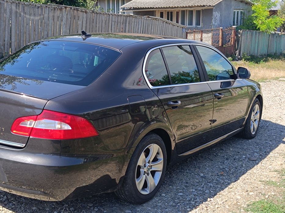Skoda Superb 2011 1.6 TDI