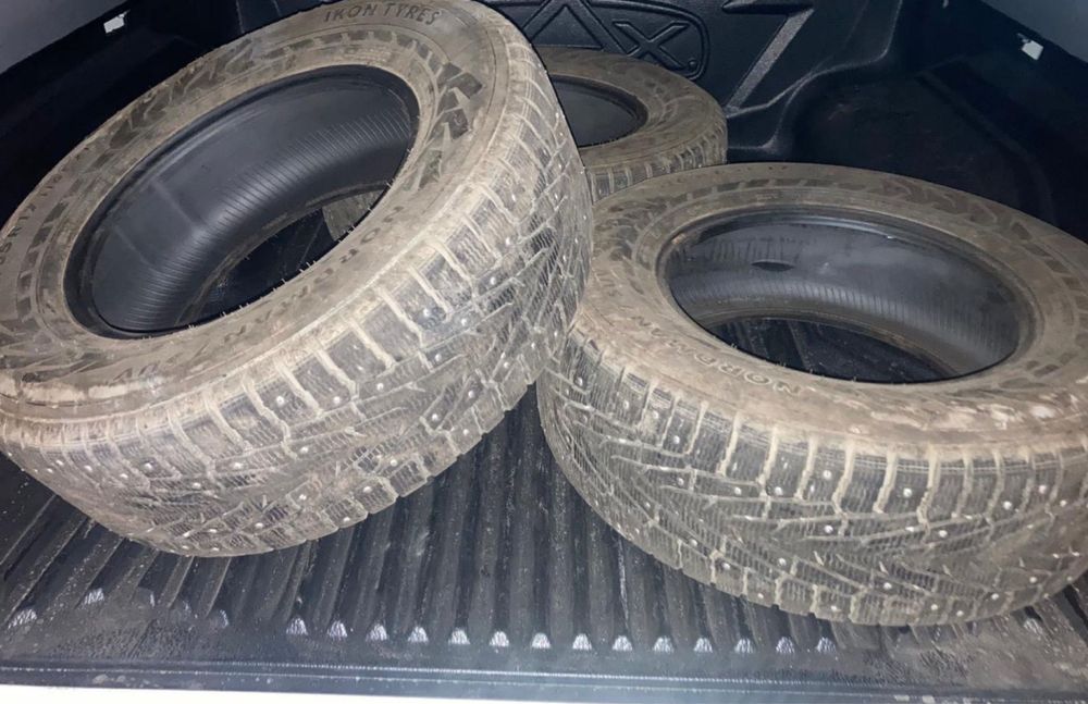 Комплект шипованной зимних шин