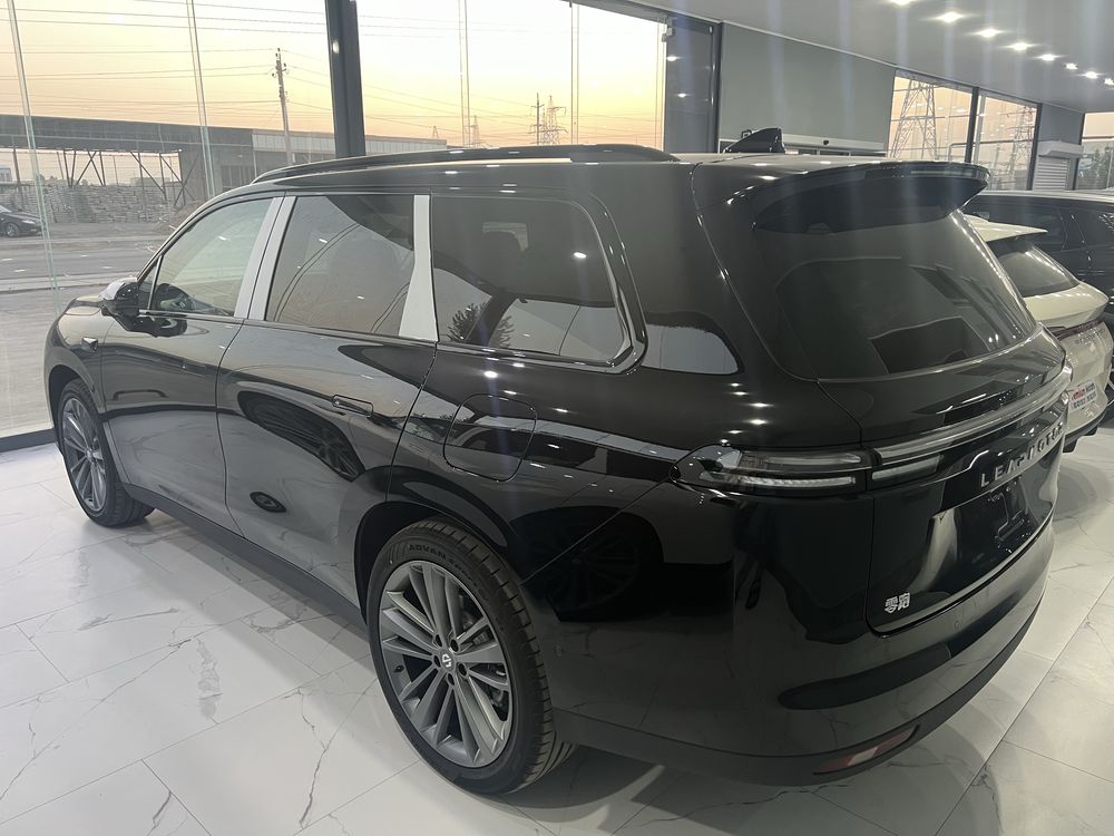 Leapmotor C16 gibrid premium pozitsiya dop opsiya natariusga tayor