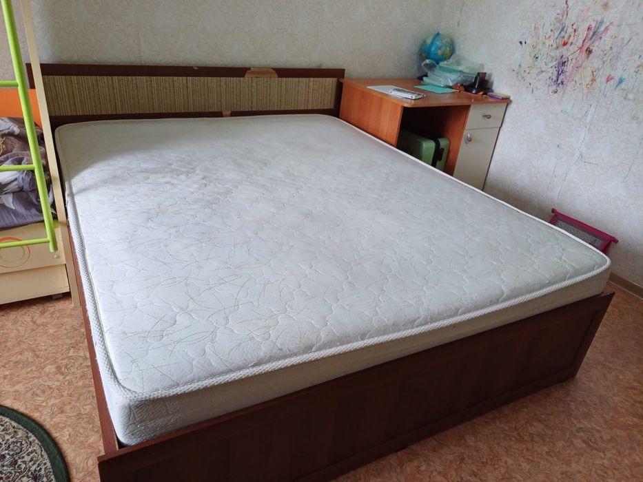 Продам двухспальную кровать 50 - тыс тг