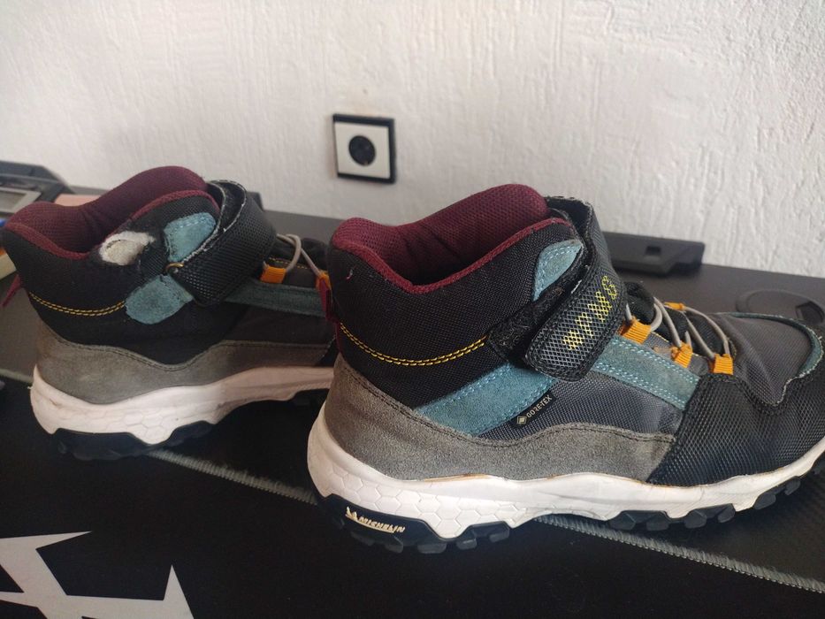 Зимни обувки за момче PMG