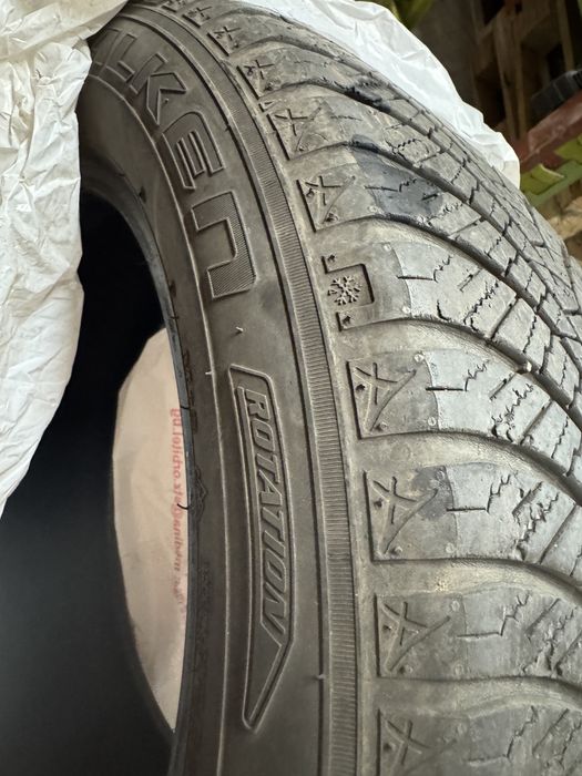 Всесезонни  гуми
