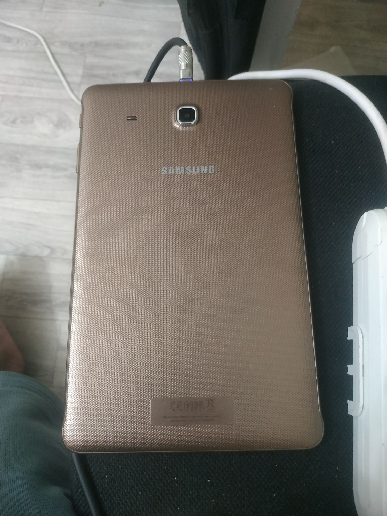 Самсунг планшет tab E состояние идеальное