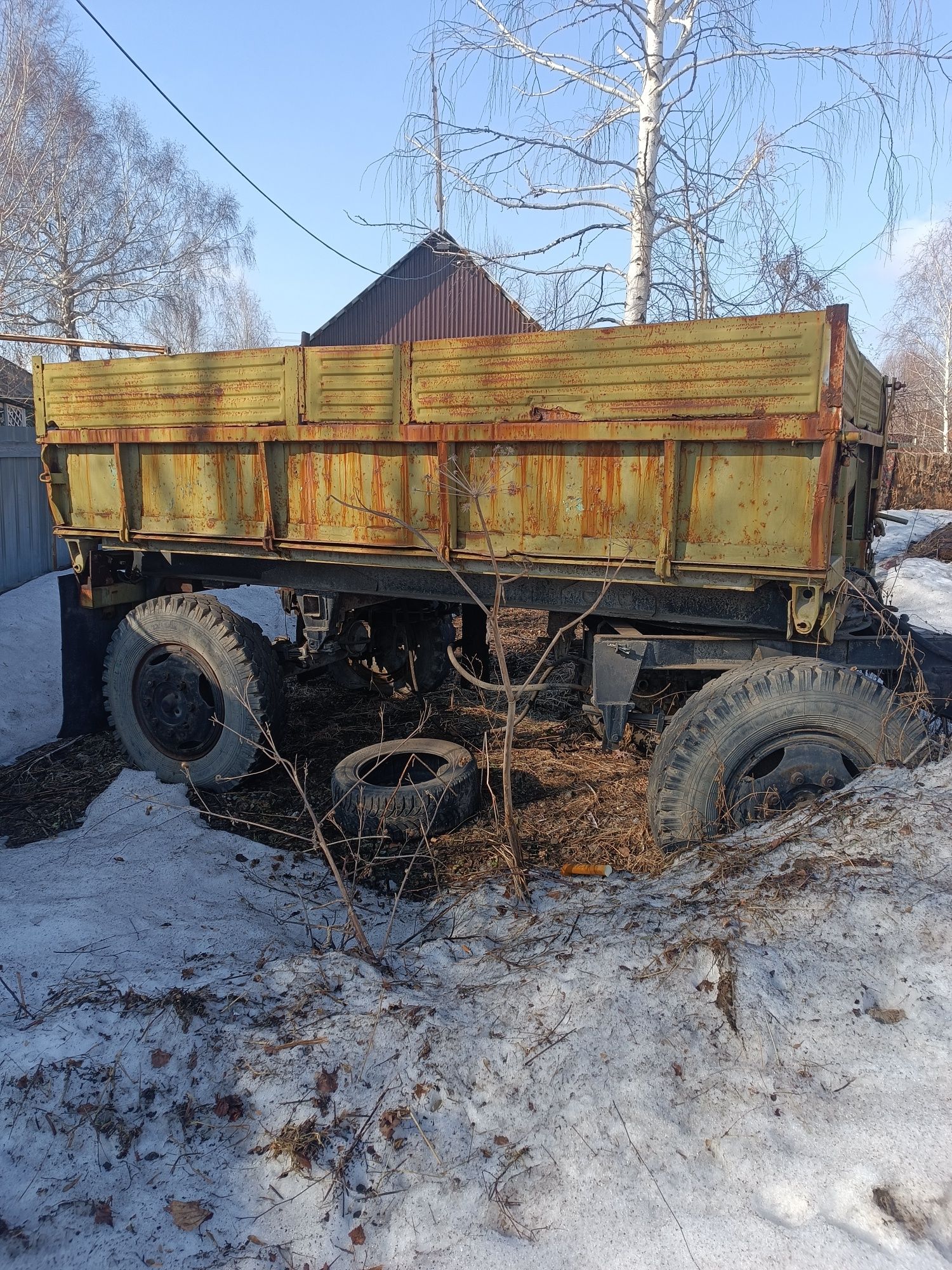 Продам самосвальный прицеп.