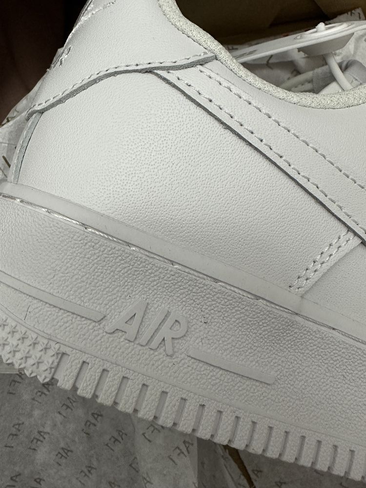 Adidasi Nike air force 1