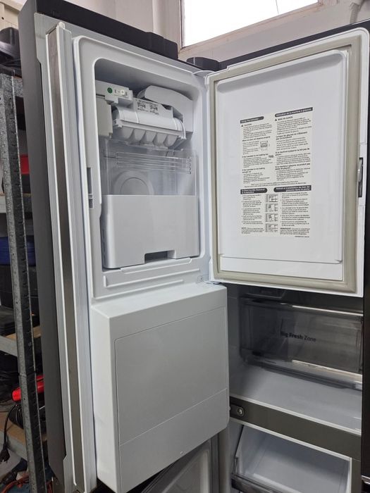 Хладилник  LG InstaView