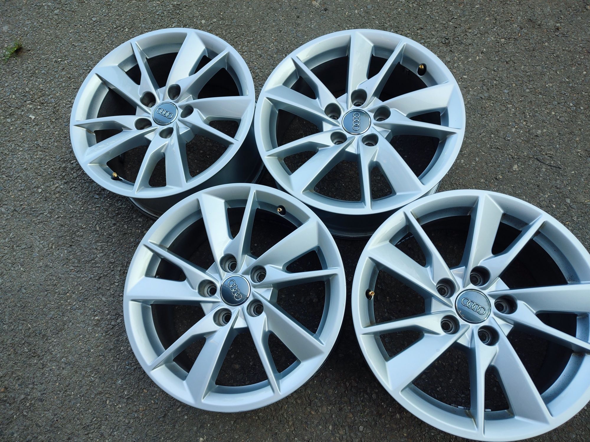 16" оригинални алуминиеви джанти за Audi A4,A3/VW/SKODA.