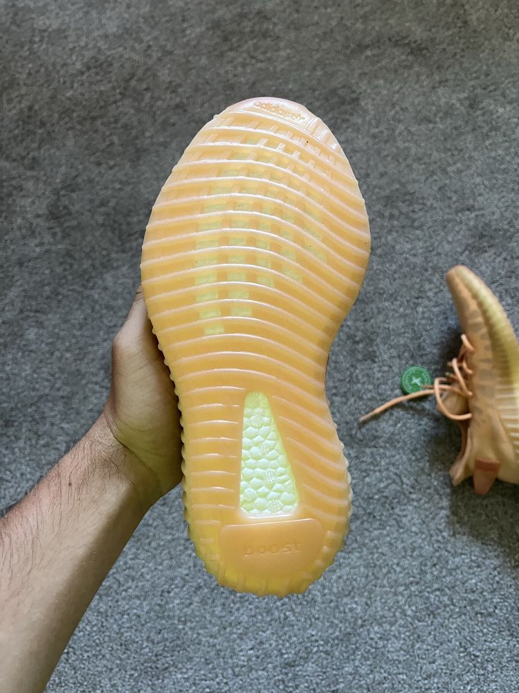 Yeezy Boost 350 V2 Mono Clay
