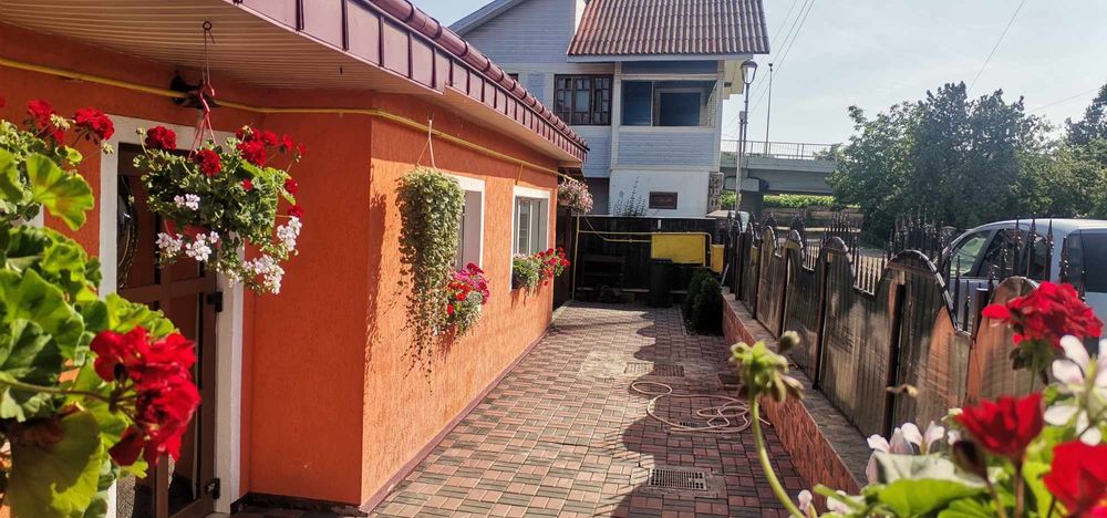 Vând casa în Suceava Itcani