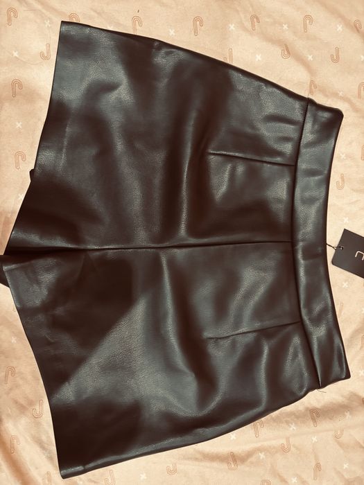 Обувки и кожени дрехи