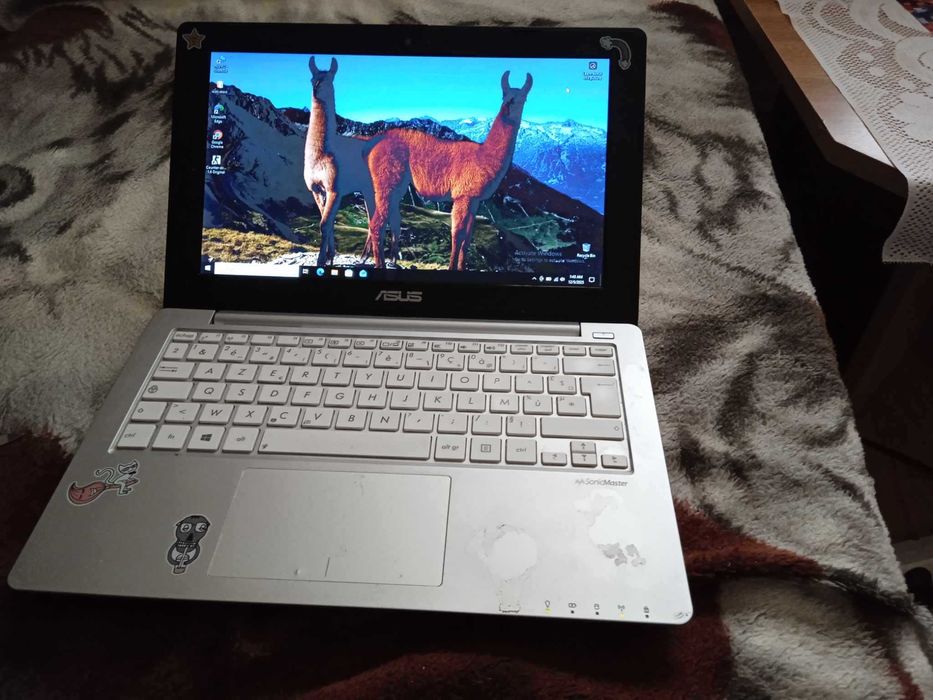 Vand laptop Asus
