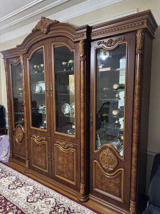 mebel Stenka zal uchun mebel holati yangidek