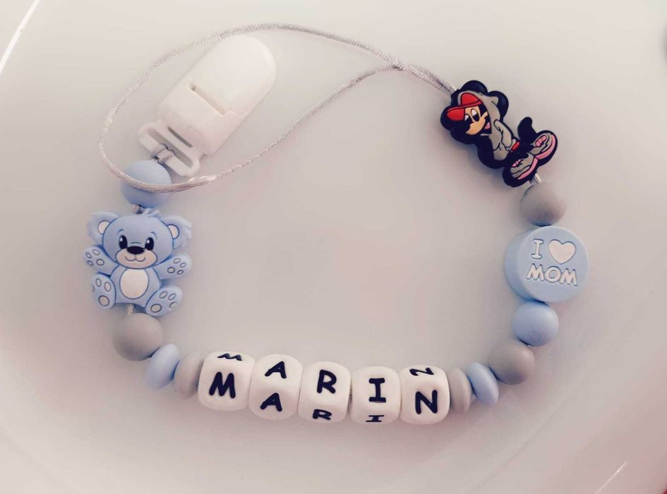 Vand lantisoare de suzeta personalizate cu nume