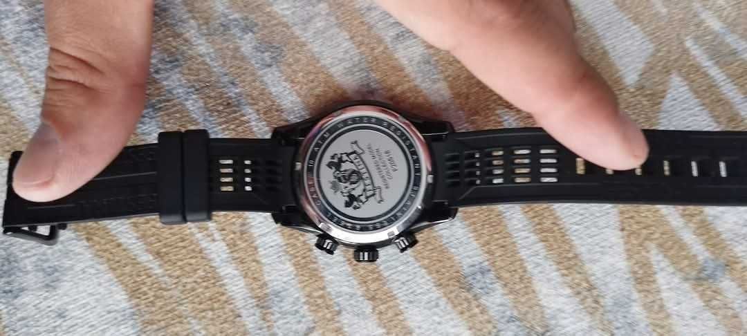 Часовник Festina като нов.