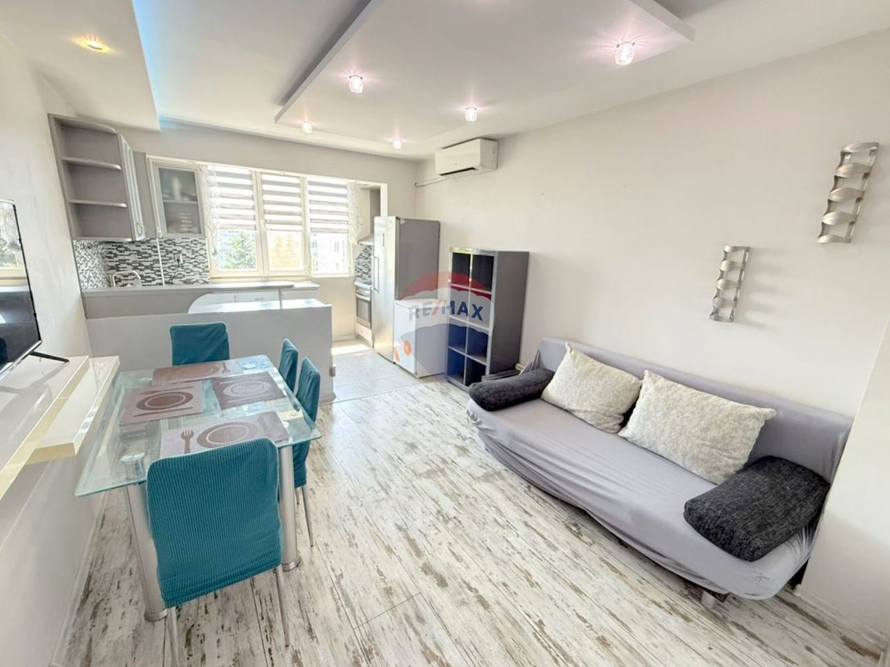 Продава се Тристаен апартамент в Варна, Чайка - 60 кв.м за 2817 €/кв.м - Снимка #4