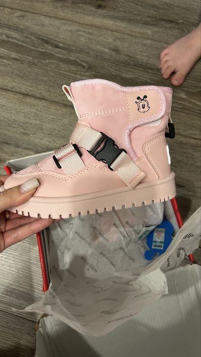 Сапожки новые для девочки