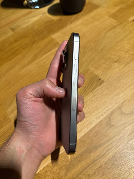 iPhone 16 Pro 256 с гаранция