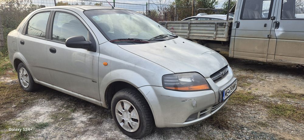 Dezmembram Chevrolet Kalos 1.4 benzina 2005