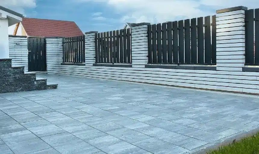 Vând garduri și porți la comanda clientului