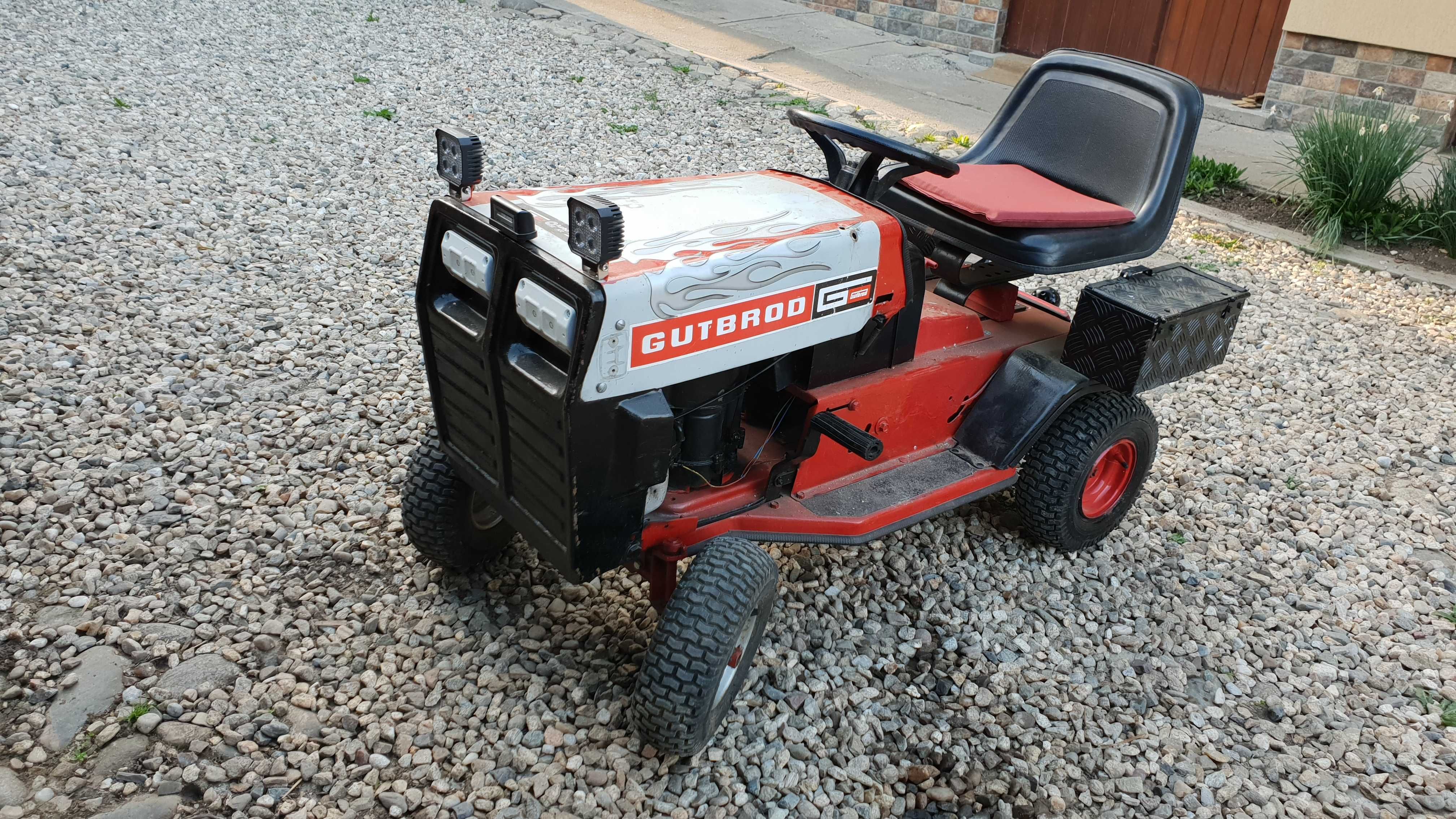 Tractoraș - Gutbrod - Motor - Briggs-Stratton 5,5 Hp