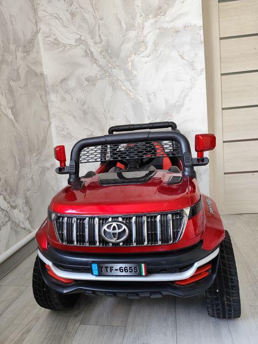 Детский электроавтомобиль Toytota Jeep
