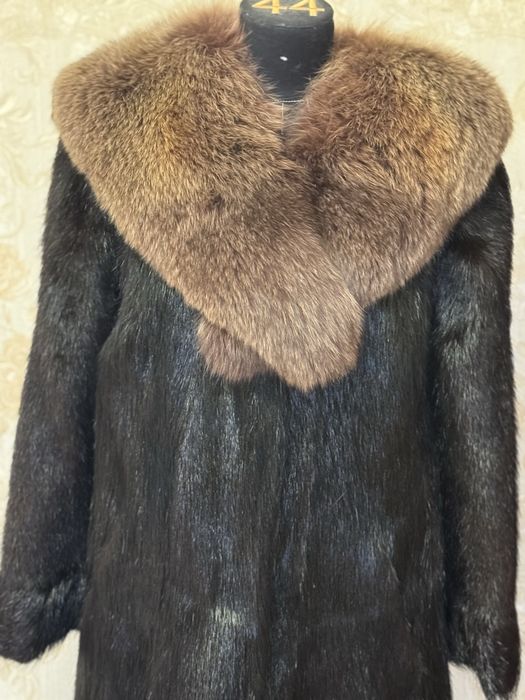 Шуба нутрия  б/у в отличном состоянии