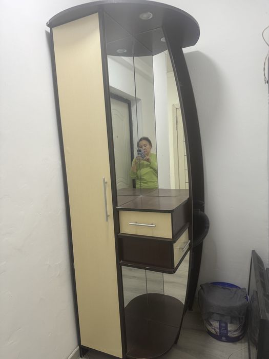 Шкаф в коридор, можно угловым