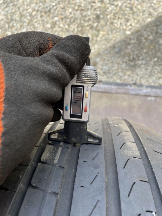 Anv vara 235/55/19 Continental/Pirelli