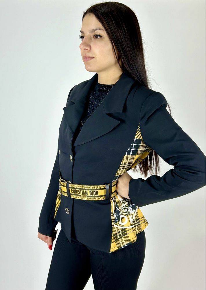 Дамско сако на Dior