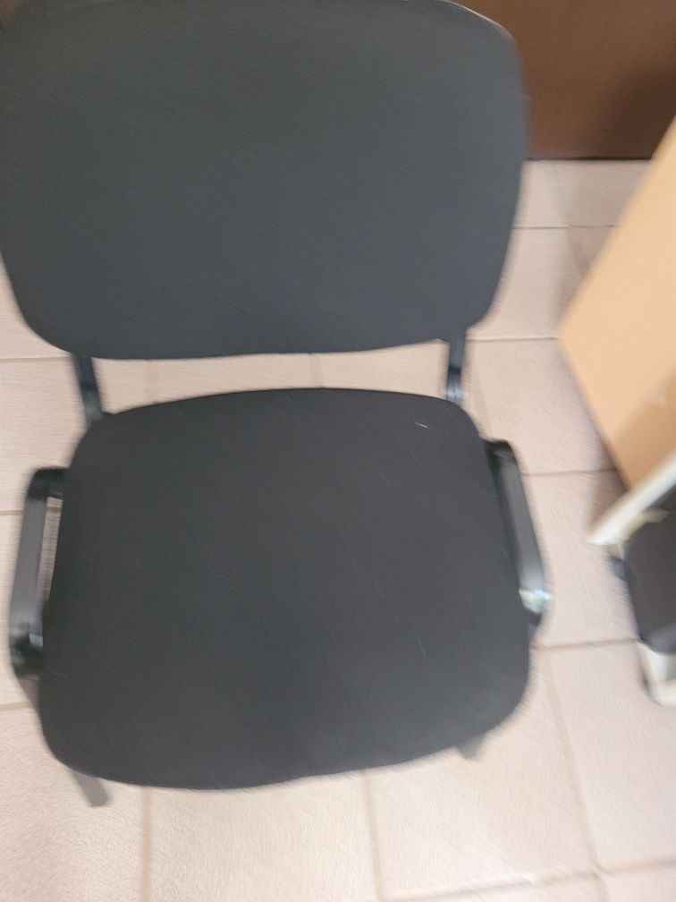 Посетителски стол