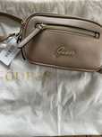 Poseta de umar Guess