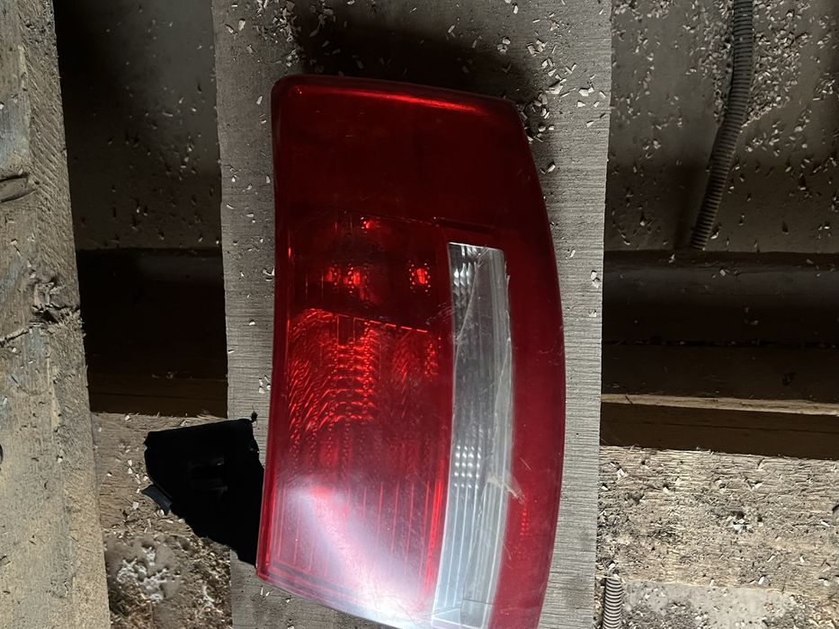 Tripla Audi A6 C6 dreapta spate