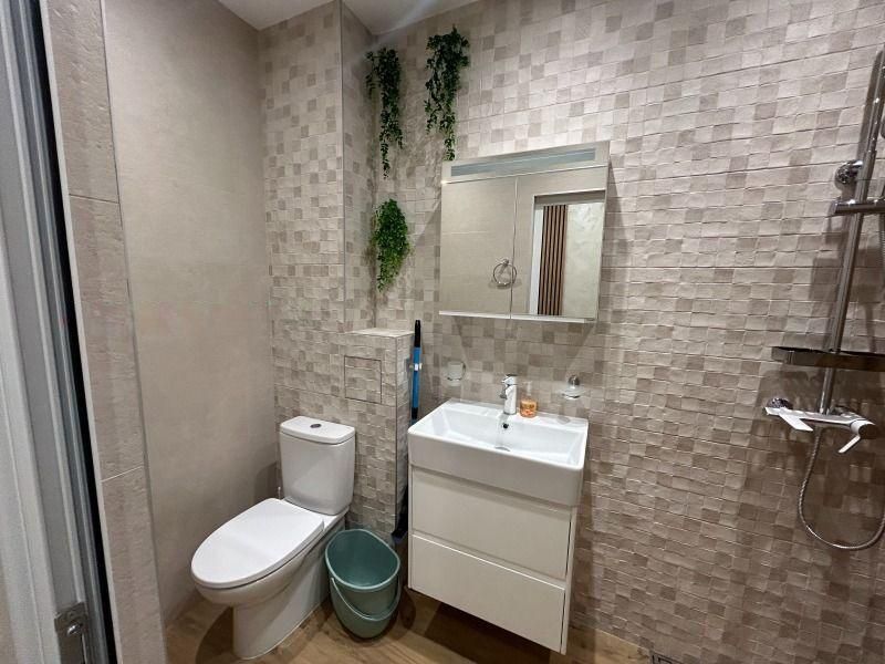 Тристаен апартамент под наем в ж.к. Красно село, 2212671