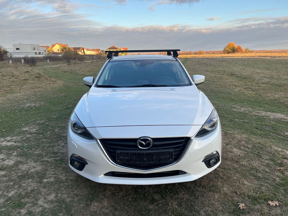 Vand mazda 3 hatchback model 2014