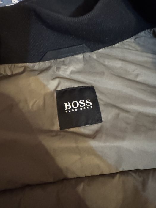 Geaca de iarna HUGO BOSS originala 100%