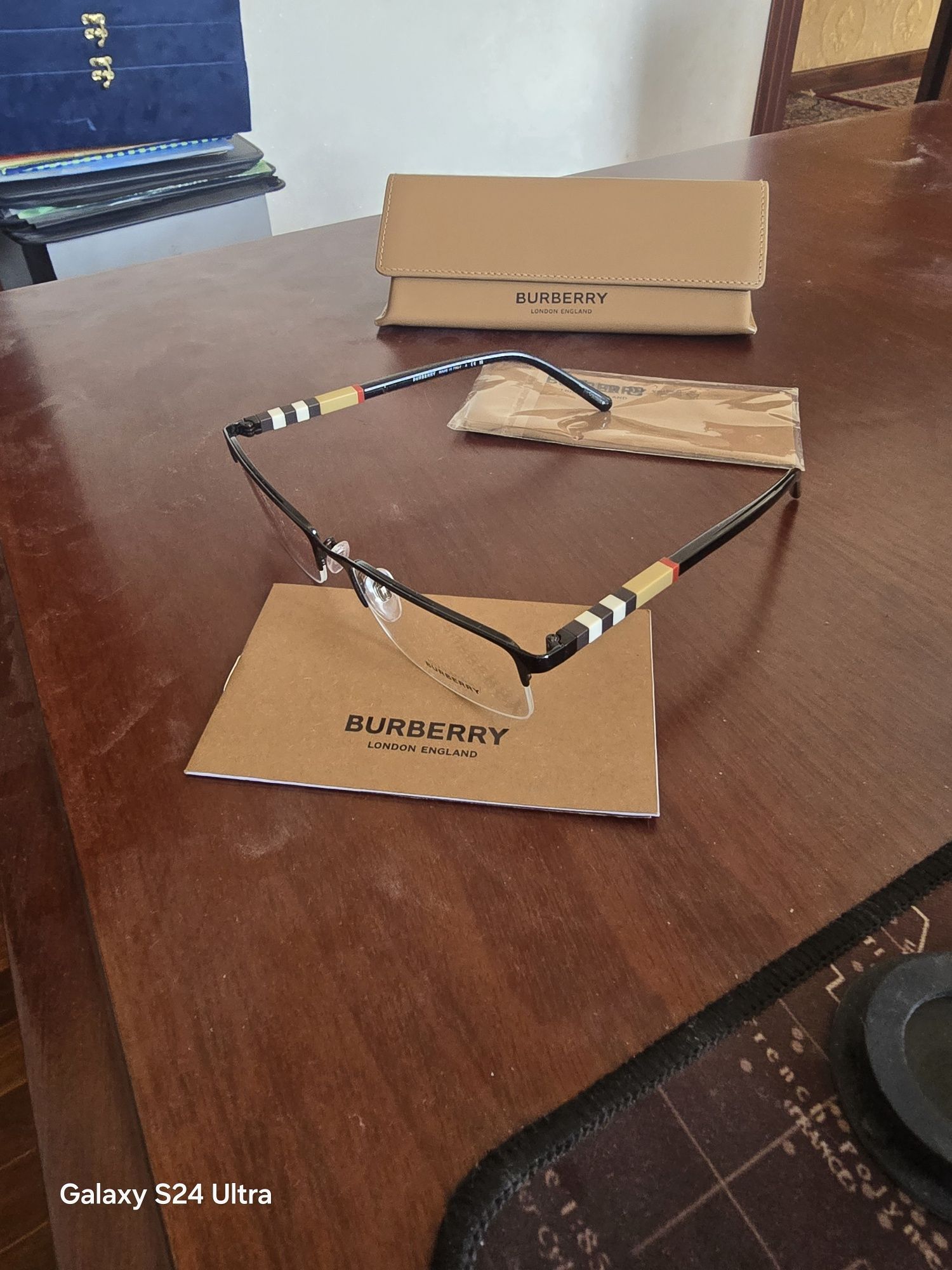 Очки Burberry  палладиевого металла с полуоправ