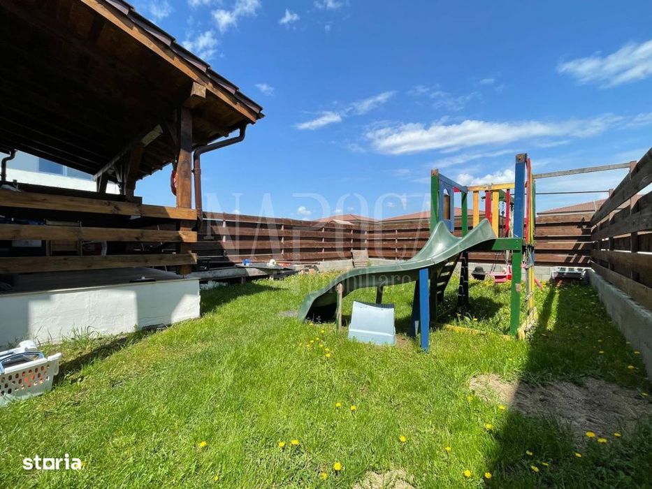 Casa 3 camere de vanzare in Floresti