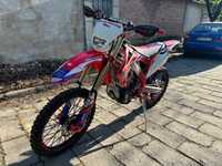 Honda CRF 250cc.