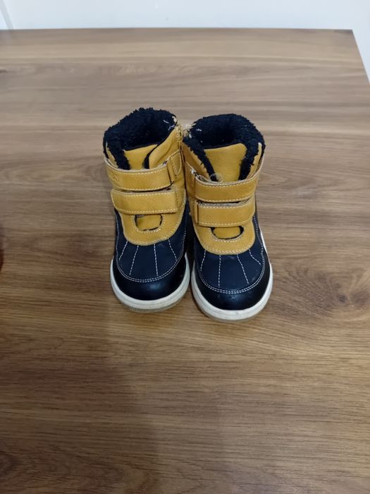 Топли обувки за момче