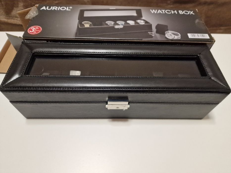 Cutie pentru ceasuri din piele artificiala - 6 CEASURI